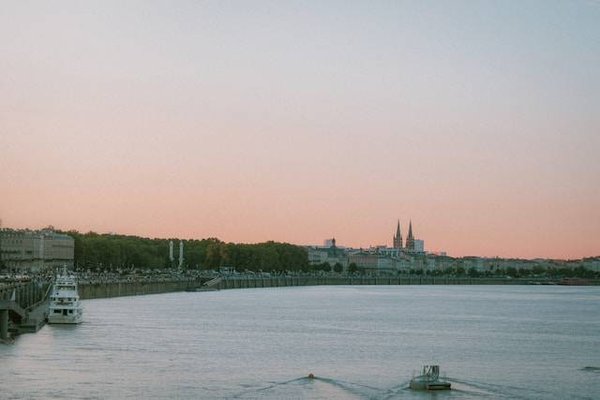 Le rôle clé de l'agence immobilière au Bouscat dans le marché immobilier